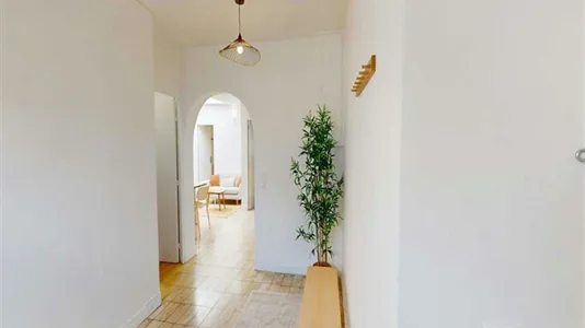 Rooms in Paris 8ème arrondissement - photo 10