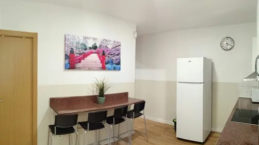 Rooms in Barcelona Ciutat Vella - photo 4