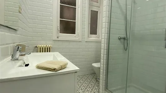 Rooms in Madrid Centro - photo 7