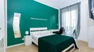 Room for rent, Turin, Piemonte, &lt;span class=&quot;blurred street&quot; onclick=&quot;ProcessAdRequest(13234736)&quot;&gt;&lt;span class=&quot;hint&quot;&gt;See streetname&lt;/span&gt;[xxxxxxxxxxxxx]&lt;/span&gt;