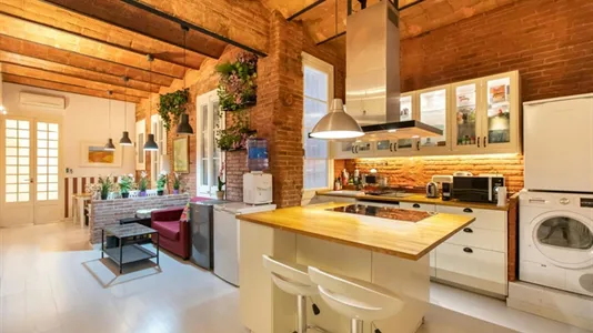 Rooms in Barcelona Ciutat Vella - photo 5