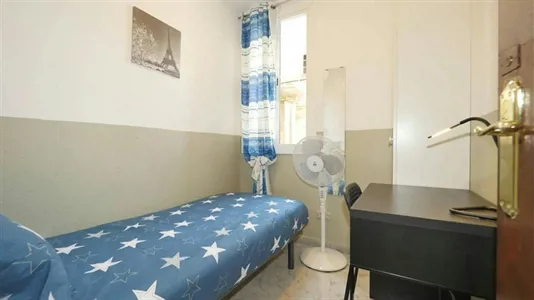 Rooms in Barcelona Ciutat Vella - photo 2