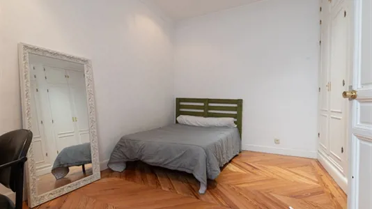 Rooms in Madrid Centro - photo 3