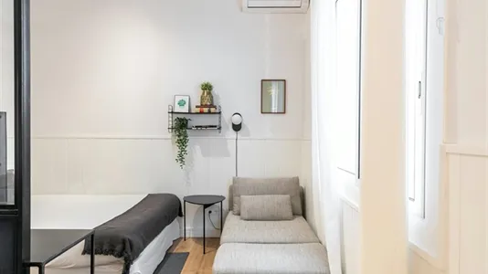 Apartments in Barcelona Ciutat Vella - photo 8