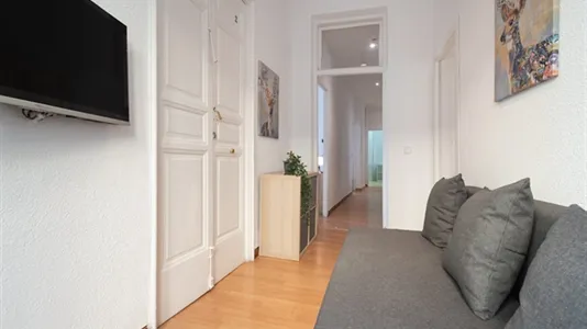 Rooms in Madrid Chamberí - photo 10