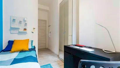 Room for rent in Milano Zona 8 - Fiera, Gallaratese, Quarto Oggiaro, Milan