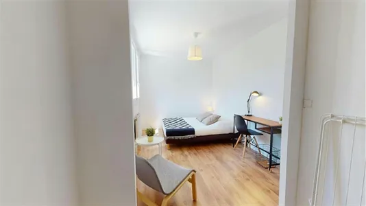 Rooms in Lyon - photo 2