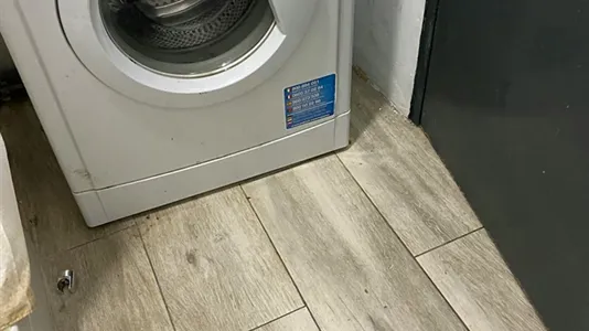 Rooms in Barcelona Ciutat Vella - photo 5