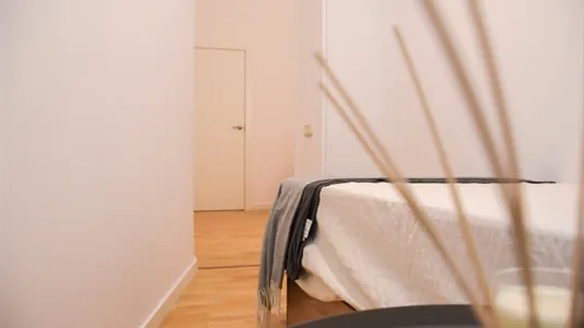 Rooms in Barcelona Eixample - photo 4