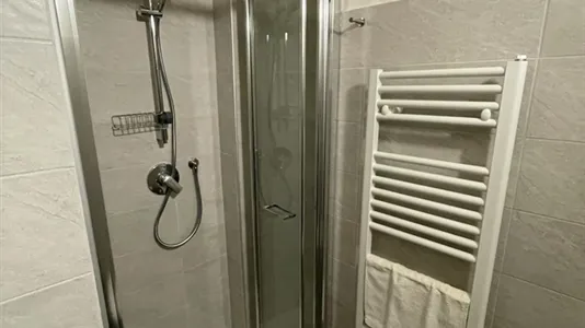 Rooms in Ivrea - photo 9