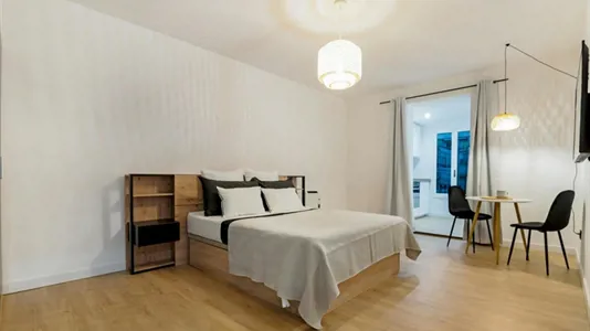 Rooms in Barcelona Eixample - photo 1