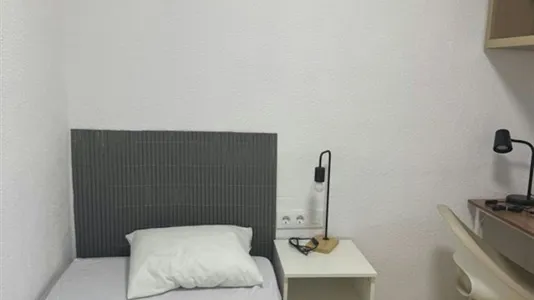 Rooms in Mislata - photo 4