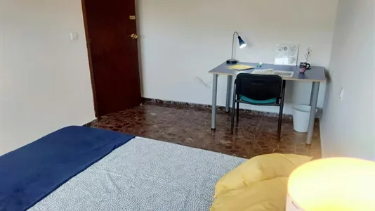 Rooms in Paterna - photo 9