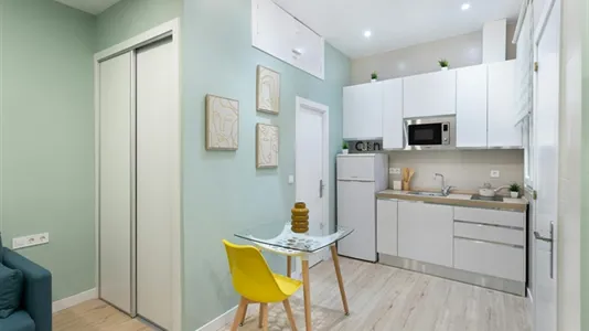 Apartments in Madrid Chamberí - photo 4