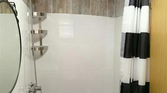 Rooms in Barcelona Ciutat Vella - photo 7