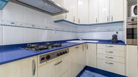 Rooms in Valencia Extramurs - photo 10