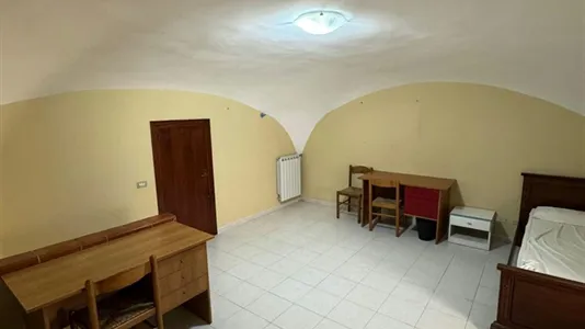Rooms in Napoli Municipalità 2 - photo 1