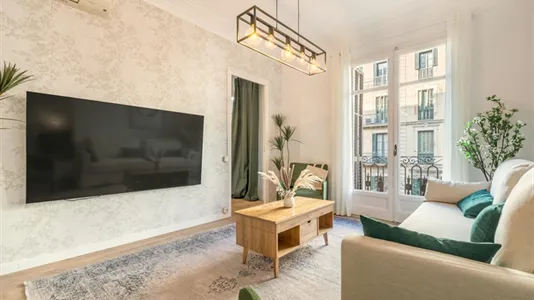 Rooms in Barcelona Eixample - photo 9