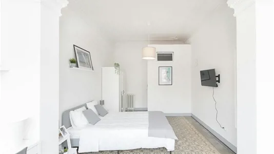 Rooms in Barcelona Eixample - photo 3