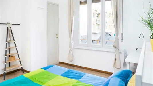 Rooms in Milano Zona 8 - Fiera, Gallaratese, Quarto Oggiaro - photo 1