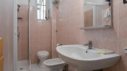 Rooms in Roma Municipio II – Parioli/Nomentano - photo 7