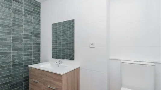 Rooms in Reus - photo 8