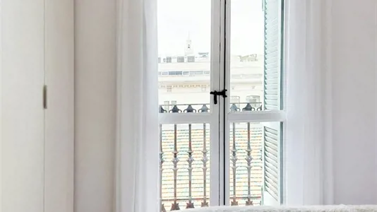 Apartments in Barcelona Eixample - photo 2