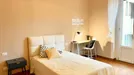 Room for rent, Florence, Toscana, &lt;span class=&quot;blurred street&quot; onclick=&quot;ProcessAdRequest(12623878)&quot;&gt;&lt;span class=&quot;hint&quot;&gt;See streetname&lt;/span&gt;[xxxxxxxxxxxxx]&lt;/span&gt;