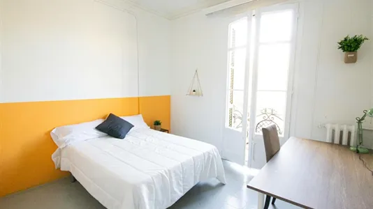 Rooms in Barcelona Eixample - photo 3