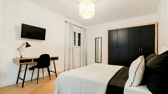 Rooms in Barcelona Eixample - photo 3