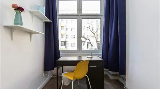 Rooms in Berlin Charlottenburg-Wilmersdorf - photo 2
