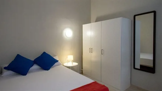 Rooms in Barcelona Eixample - photo 2