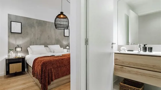 Rooms in Barcelona Eixample - photo 2