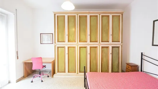Rooms in Roma Municipio V – Prenestino/Centocelle - photo 4
