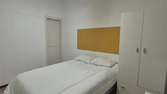 Rooms in Barcelona Eixample - photo 2
