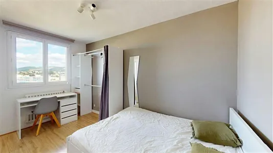 Rooms in Saint-Étienne - photo 2