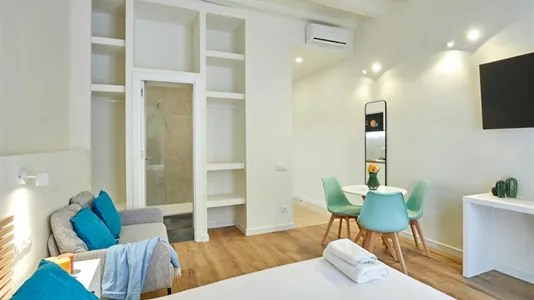 Apartments in Barcelona Ciutat Vella - photo 7