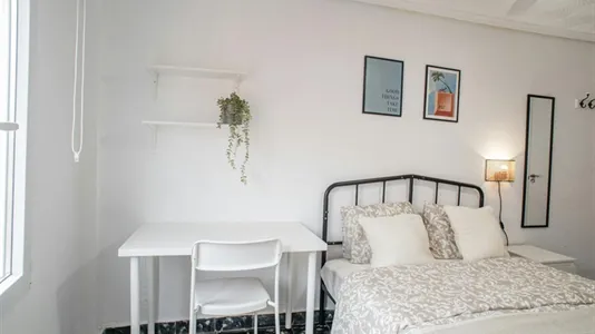 Rooms in Tavernes Blanques - photo 4