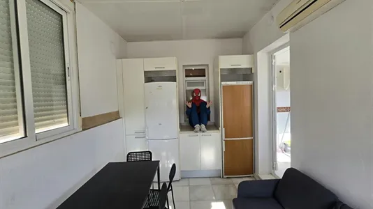 Rooms in Sevilla Casco Antiguo - photo 10