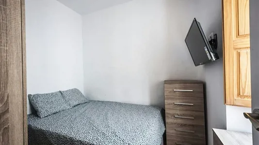 Apartments in Valencia Ciutat Vella - photo 1