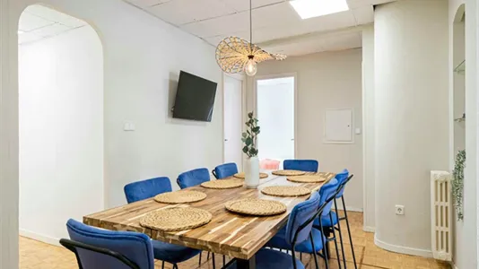 Rooms in Madrid Chamartín - photo 8