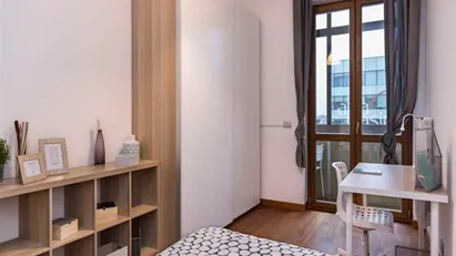 Room for rent in Milano Zona 5 - Vigentino, Chiaravalle, Gratosoglio, Milan