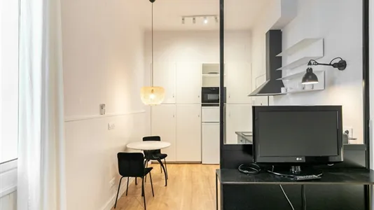 Apartments in Barcelona Ciutat Vella - photo 7