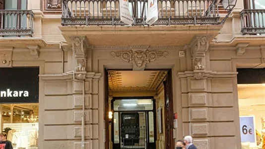 Rooms in Barcelona Ciutat Vella - photo 10