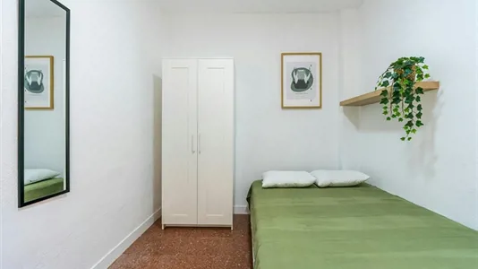 Rooms in Granada - photo 3
