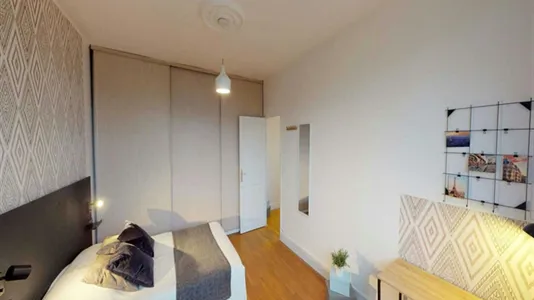 Rooms in Paris 17ème arrondissement - photo 2