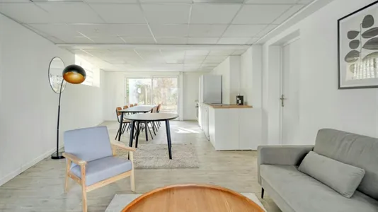 Apartments in Bobigny - photo 8