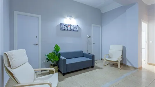 Rooms in Valencia Extramurs - photo 4