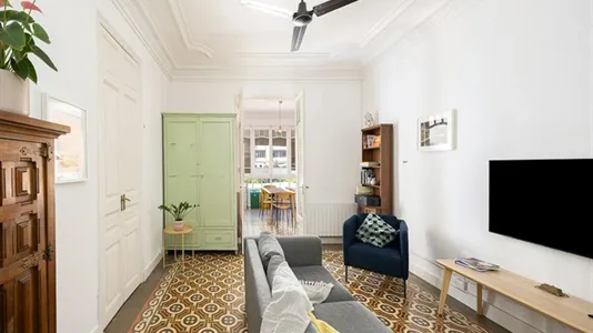 Rooms in Barcelona Eixample - photo 8