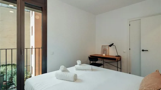 Apartments in Barcelona Ciutat Vella - photo 3